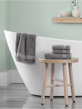 PURELY INDULGENT 4-Piece Towel Set ( hand towels and wash cloths )